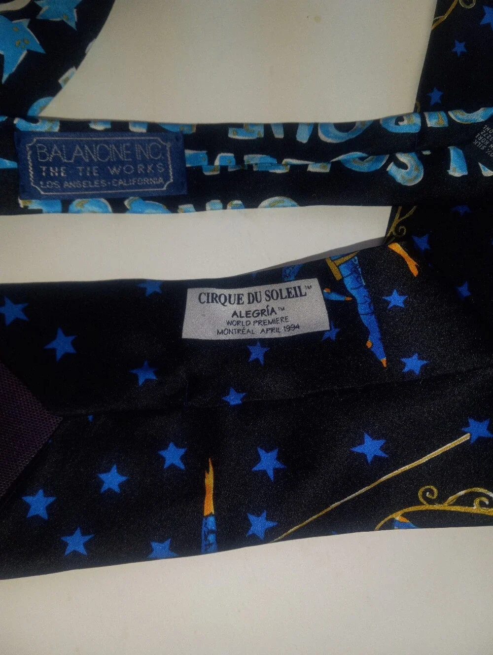 Cool Vintage CIRQUE DU SOLEIL. Silk Tie